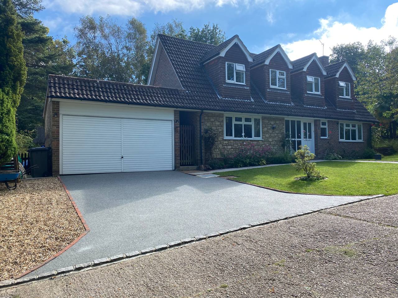 This is a photo of a resin driveway installed in Warrington by Warrington Resin Solutions